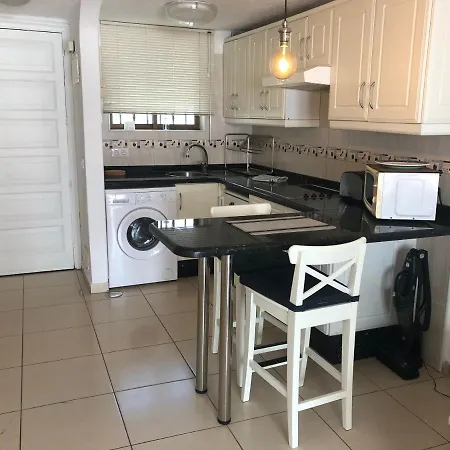 Great Location In South Tenerife شقة *